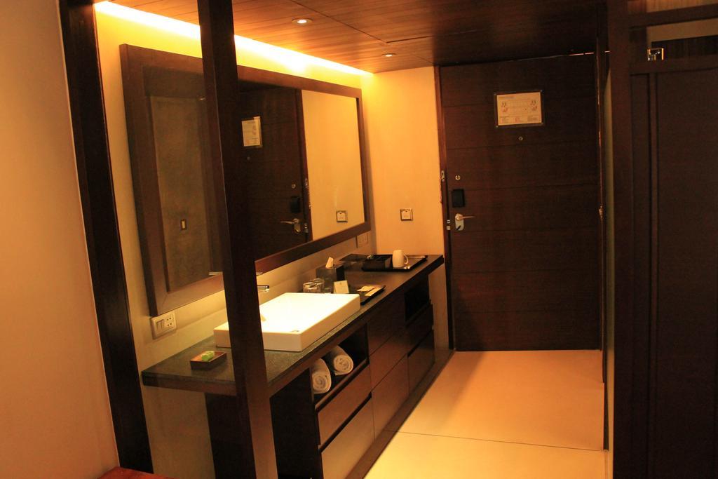 Holiday Inn & Suites Bengaluru Whitefield מראה חיצוני תמונה